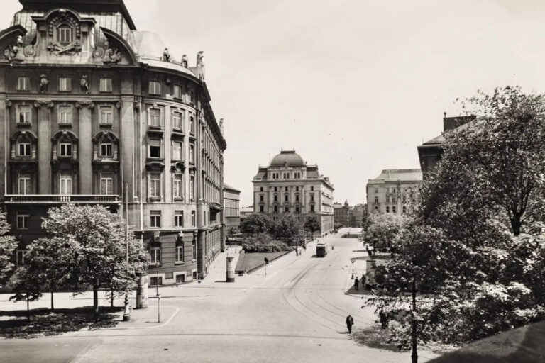 historische Aufnahme von Wien, Ringstraße, Regierungsgebäude, Zollamt