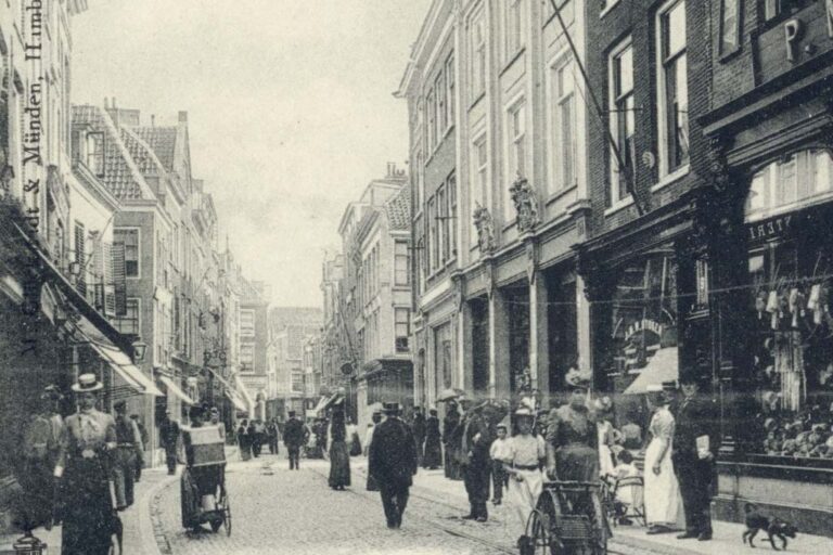 historische Fotoaufnahme, Straße in Utrecht, Jahrhundertwende