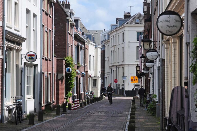 Straße in Utrecht, Poller