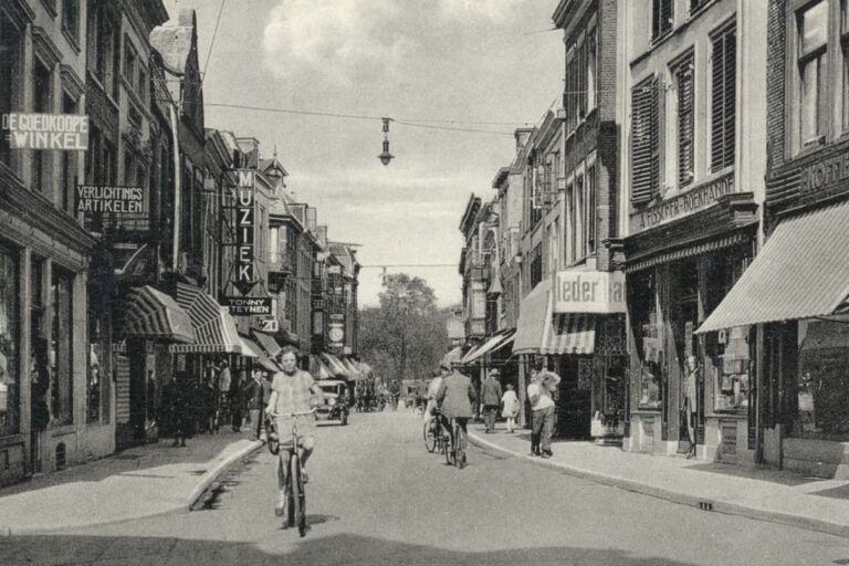 alte Aufnahme einer Straße in Utrecht