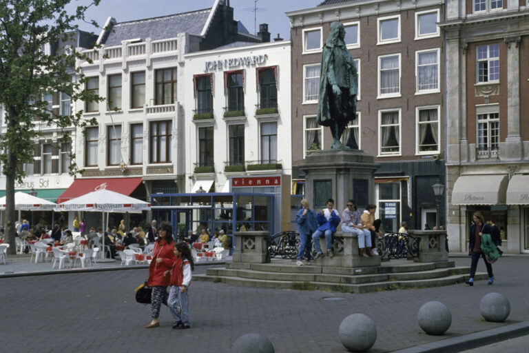 Platz in Den Haag