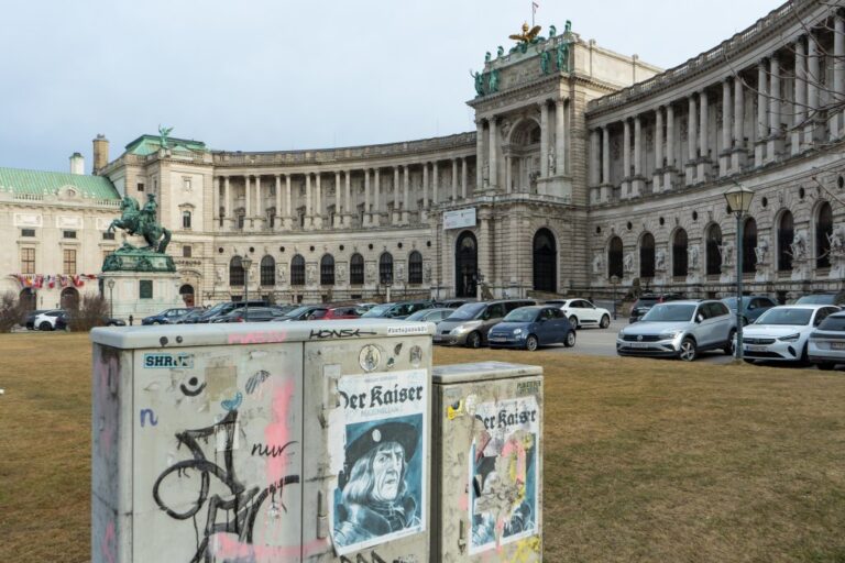 Schaltkästen, Autos, Denkmal, Hofburg