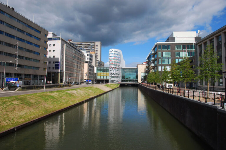 Kanal nahe dem Utrechter Hauptbahnhof