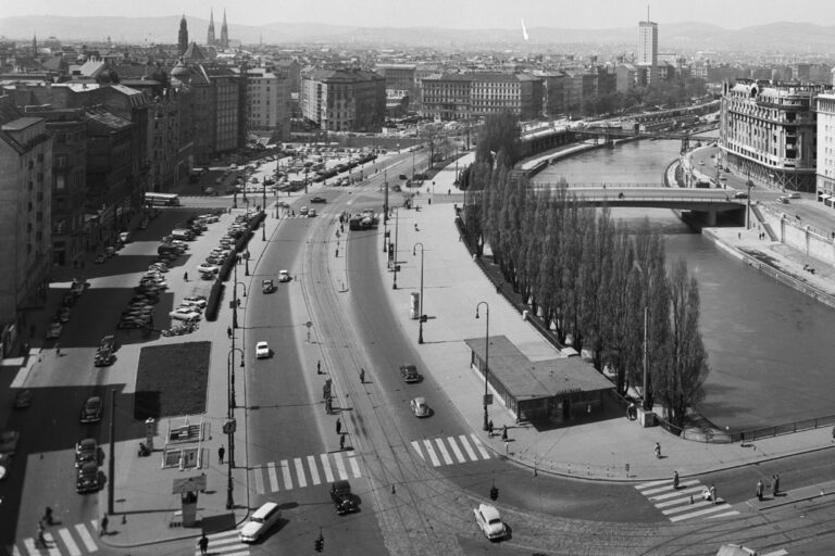 Schwedenplatz in der Nachkriegszeit, Donaukanal