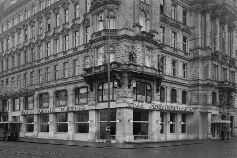 altes Foto eines Gebäudes in Wien, Innere Stadt