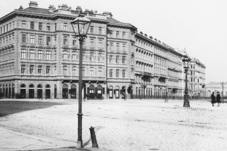 Laternen auf der Ringstraße, alte Aufnahme