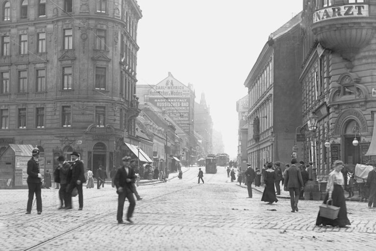 altes Foto einer Straße